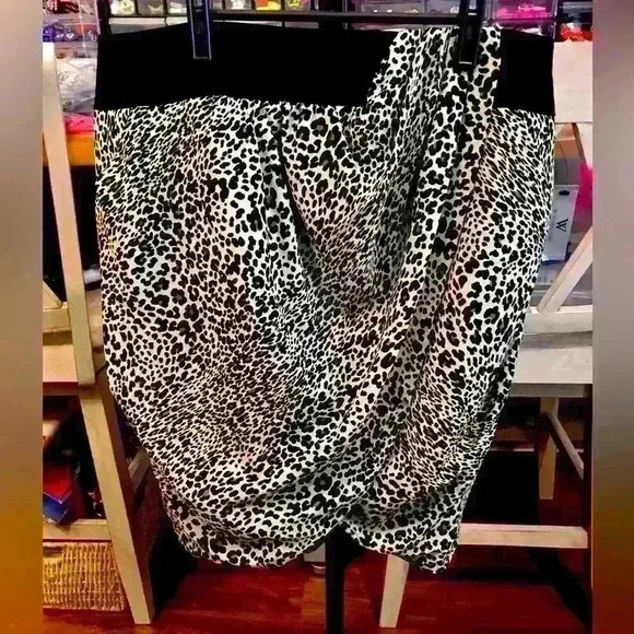 Beautiful skirt - Picture 1 of 2